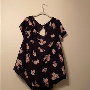 Flower blouse with cut out
